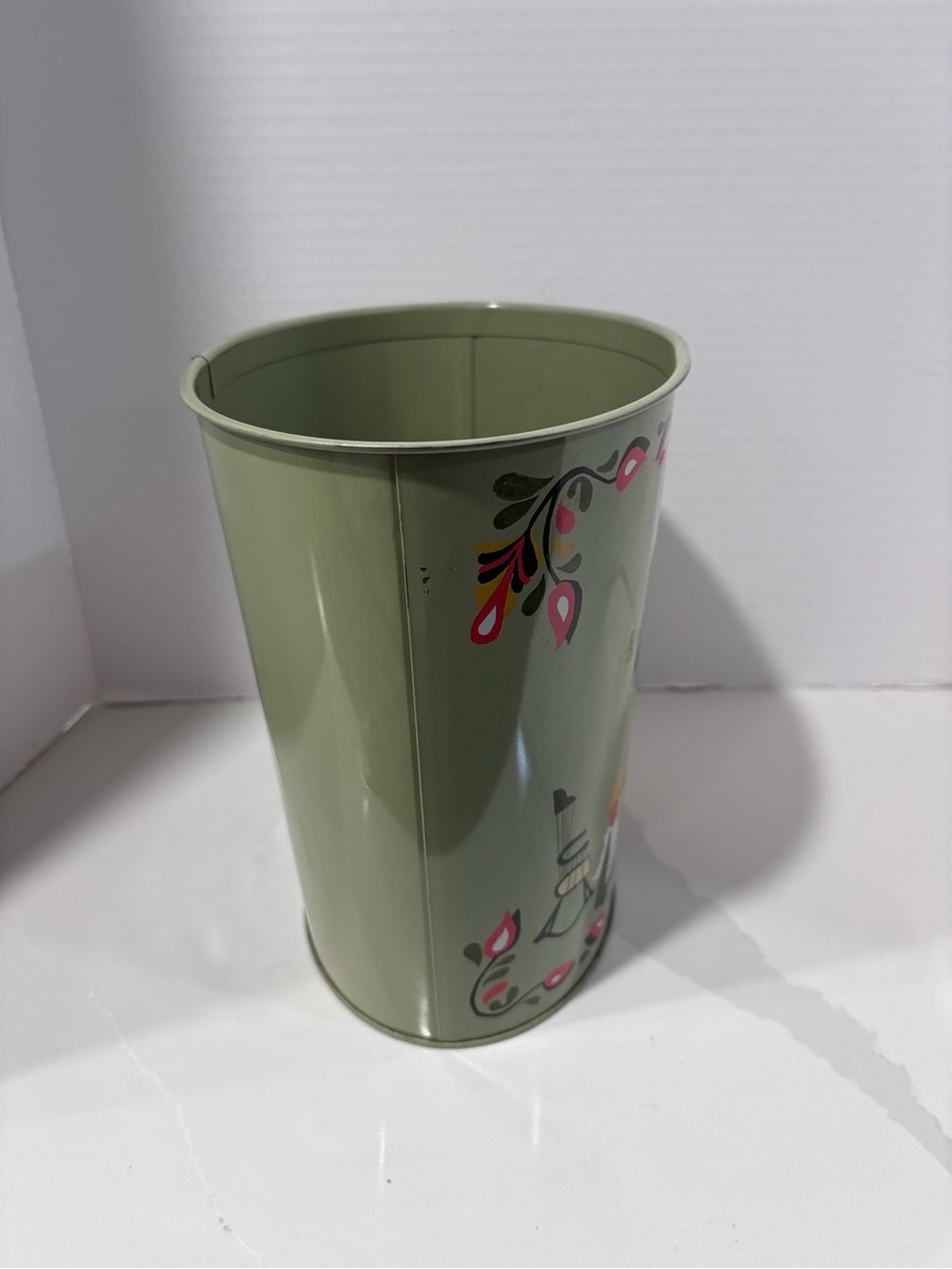 J. W. Reed Vintage Green Decorative Folk-Art Metal Wastebasket - Picture 2 of 6